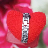 ساعت نگین دار|ساعت|میانه, |دیوار