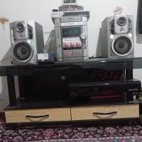 جارو برقی و میز تلوزیون شیشه ای چوبی|جاروبرقی، جارو شارژی، بخارشو|اردبیل, |دیوار