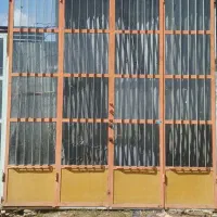 درب آهنی ماشین رو