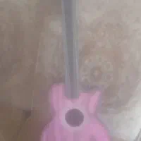 یک عدد گیتار