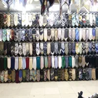 فروشنده خانم شال و روسری