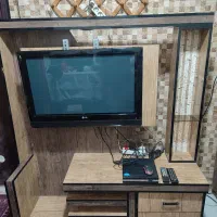 تلویزیون32اینچ LG با میز چراغ دار۷۸۰۰