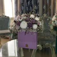 گل مصنوعی با شمع