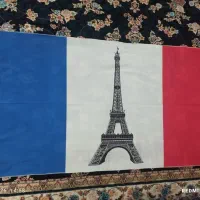 پرچم فرانسه با طرح ایفل