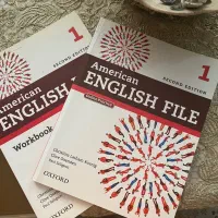کتاب Americans English file 1 و Oxford Word Skills