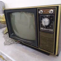 تلوزیون قدیمی عتیقه