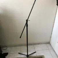 پایه میکروفون بلند و سنگین