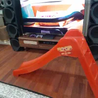 سرسره  کودک حتی مناسب سنی پنج الی شش هم میباشد