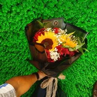 دسته گل طبیعی|گل مصنوعی|ارومیه, |دیوار