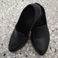 سه جفت کفش زنانه