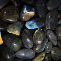 سنگ طبیعی تامبل و راف انرژی درمانی