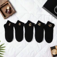 جوراب مارک زنانه