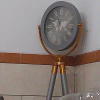 ساعت ایستاده