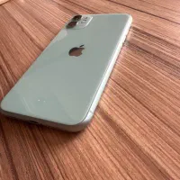 اپل iPhone 11 با حافظهٔ ۶۴ گیگابایت
