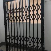 درب ورودی یک لت و نیم به عرض ۱۱۵ و گارد اهنی|مصالح و تجهیزات ساختمان|گرگان, |دیوار