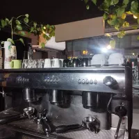 واگذار و فروش تمام وسایل کافه کم کارکرده در حد نو