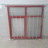 پنجره فلزی سالم وسنگین
