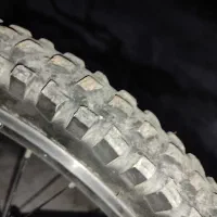 دوچرخه بسیار تمیز و مرتب