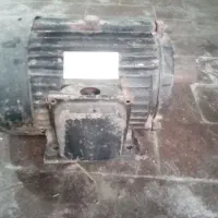 فروش موتور۵/۵ ۳۰۰۰دور سه فاز  و رنگ پودری  مشعل|ابزارآلات|قائمشهر, |دیوار