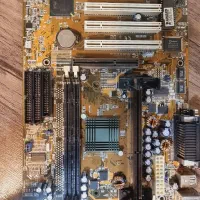 مادربرد ، سی پی یو و کارت گرافیک