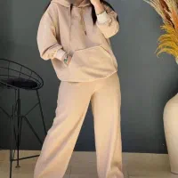 تعدادی لبالس حراج شد