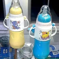 شیشه شیر فلاکسی در فروشگاه آمانیس