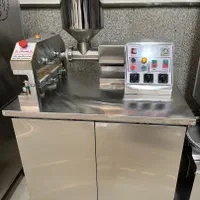 سیخشور *کبابپز * سیخ زن