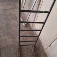 نردبان آهنی و دار قالی|صنایع دستی و سایر لوازم تزئینی|تهران, آهنگ|دیوار