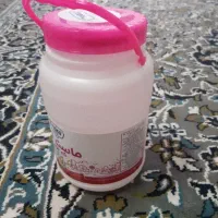 دبه دوکیلویی ماست به تعداد ۳۰ عدد موجود هست