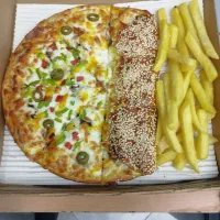 فست فود کار آشنا به پیتزا و ساندویچ
