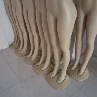 مانکن پا زنانه