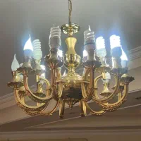 لوستر ۱۸شاخه با روشنایی گاز و دو دیوارکوب