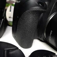 دوربین کانن 850d با لنز 50 f1.8 همراه با کارتن|دوربین عکاسی و فیلم‌برداری|کرج, فاز ۱ مهرشهر|دیوار