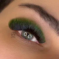 آموزش  و خدمات تخصصی لاین مژه