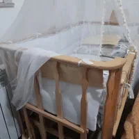 تخت نوزاد در حد نو|تخت و سرویس خواب|پیربازار, |دیوار