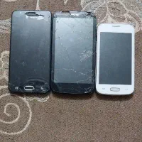 سه تا گوشی ال سی دی شکسته