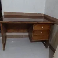 میزچوبی با شیشه قدیمی فوق العاده زخیم و درجه۱سنگین