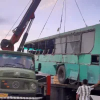 اجاره جرثقیل ۱۵ تن|خدمات حمل و نقل|شهرکرد, |دیوار