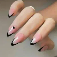 کاشت و ترمیم ناخن با طراحی رایگان