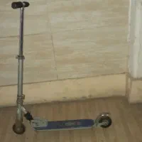 اسکوتر قدیمی بدنه خیلی محکم قابل استفاده تا ۱۳ سال|دوچرخه، اسکیت، اسکوتر|تهران, بریانک|دیوار