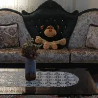 مبل چوبی (نیاز به تعمیر کوچک)