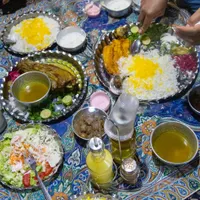 پخت غذای نذوراتی و غذای دستمزدی