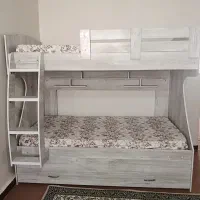 تخت سه طبقه