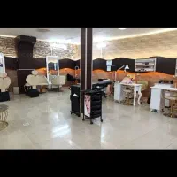 نیازمند پرسنل حرفه ای و پر مشتری در لاین های مختلف|خدمات آرایشگری و زیبایی|قم, زنبیل آباد|دیوار
