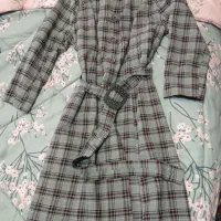 بارونی زیبا|لباس|پردیس, فاز ۳|دیوار