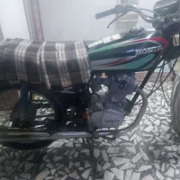 موتور سیکلت پارکینگی