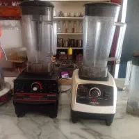 آبمیوه گیری و مخلوط کن