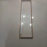 چراغ لامپی پشت تخت