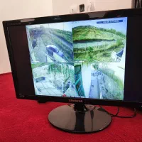 کرکره برقی و دوربین مدارسته|خدمات پیشه و مهارت|میانه, |دیوار