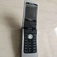 گوشی موبایل ساده دکمه ای و تاشو